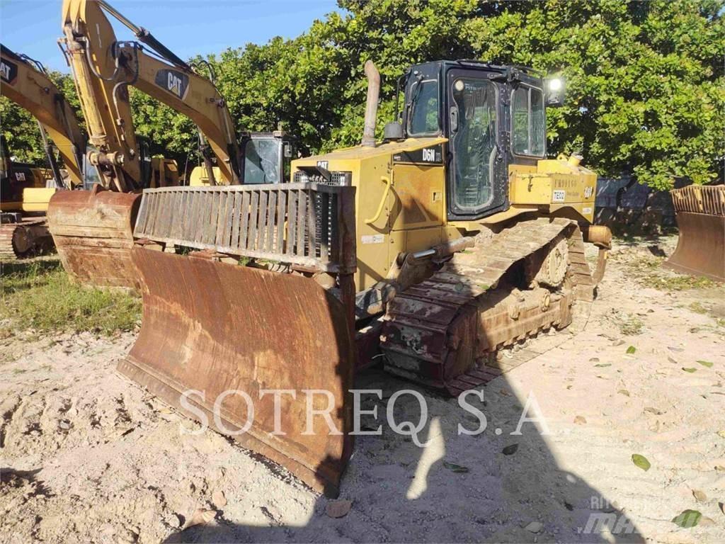 CAT D6NXL 크롤러 도저