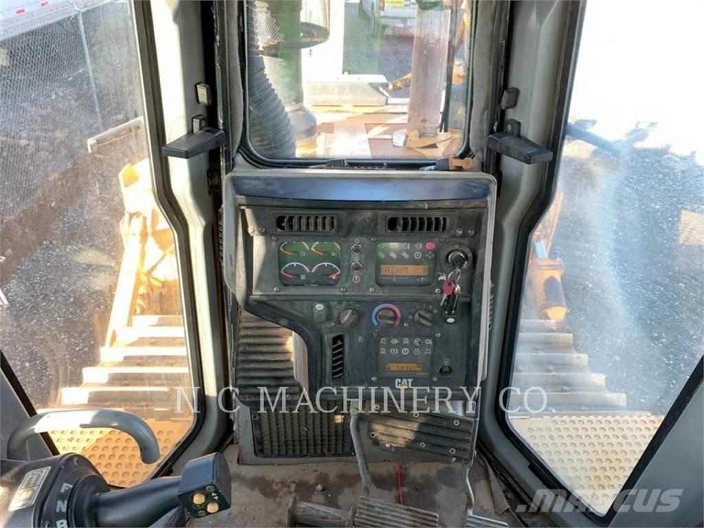 CAT D6T 크롤러 도저