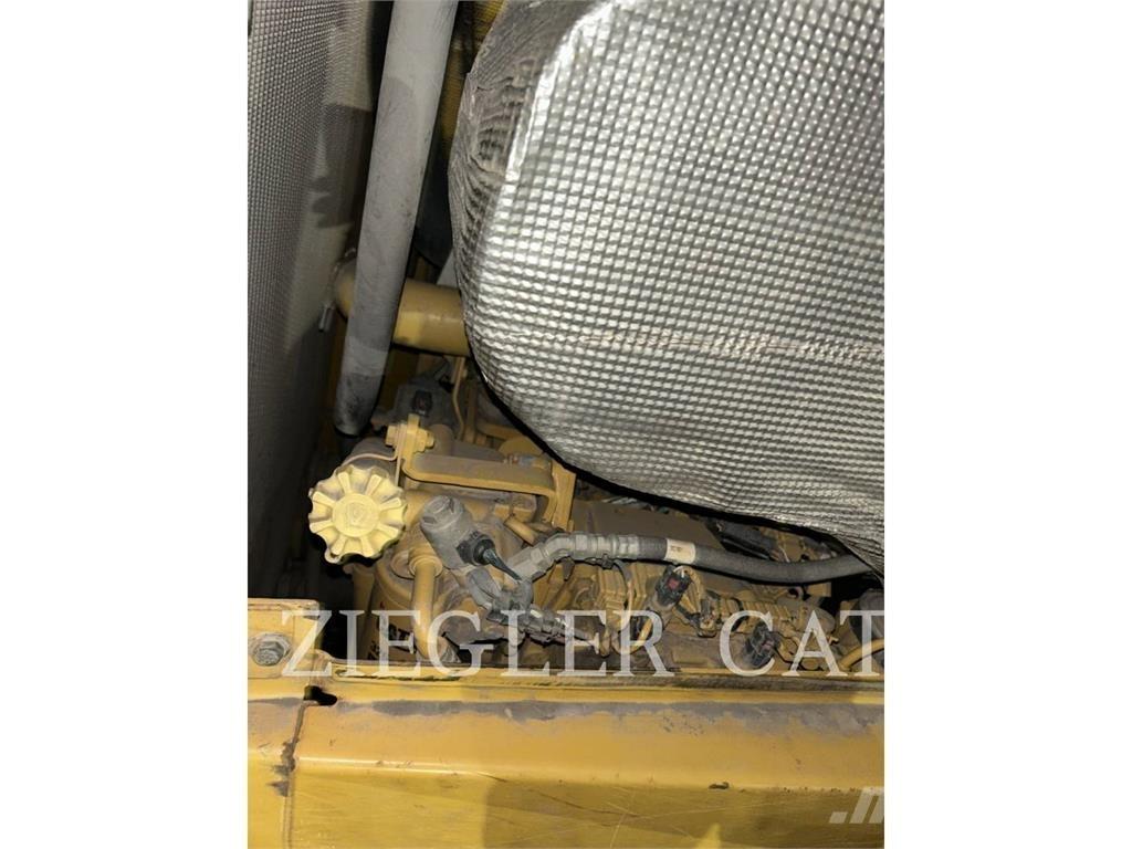 CAT D6T4FLGPA 크롤러 도저
