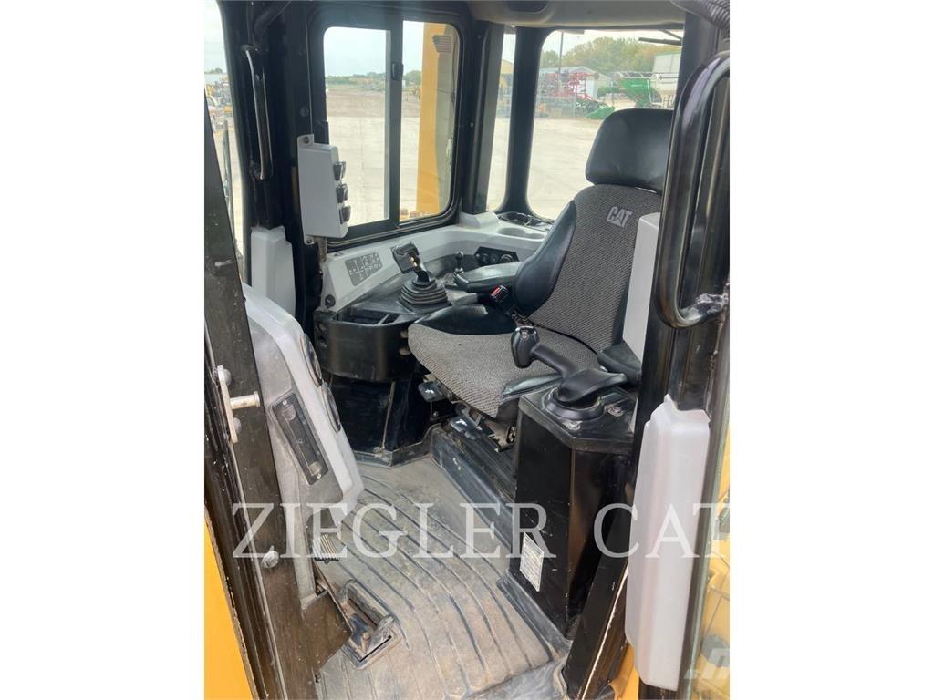 CAT D6TLGP 크롤러 도저