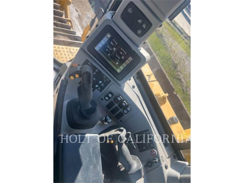 CAT D8 크롤러 도저