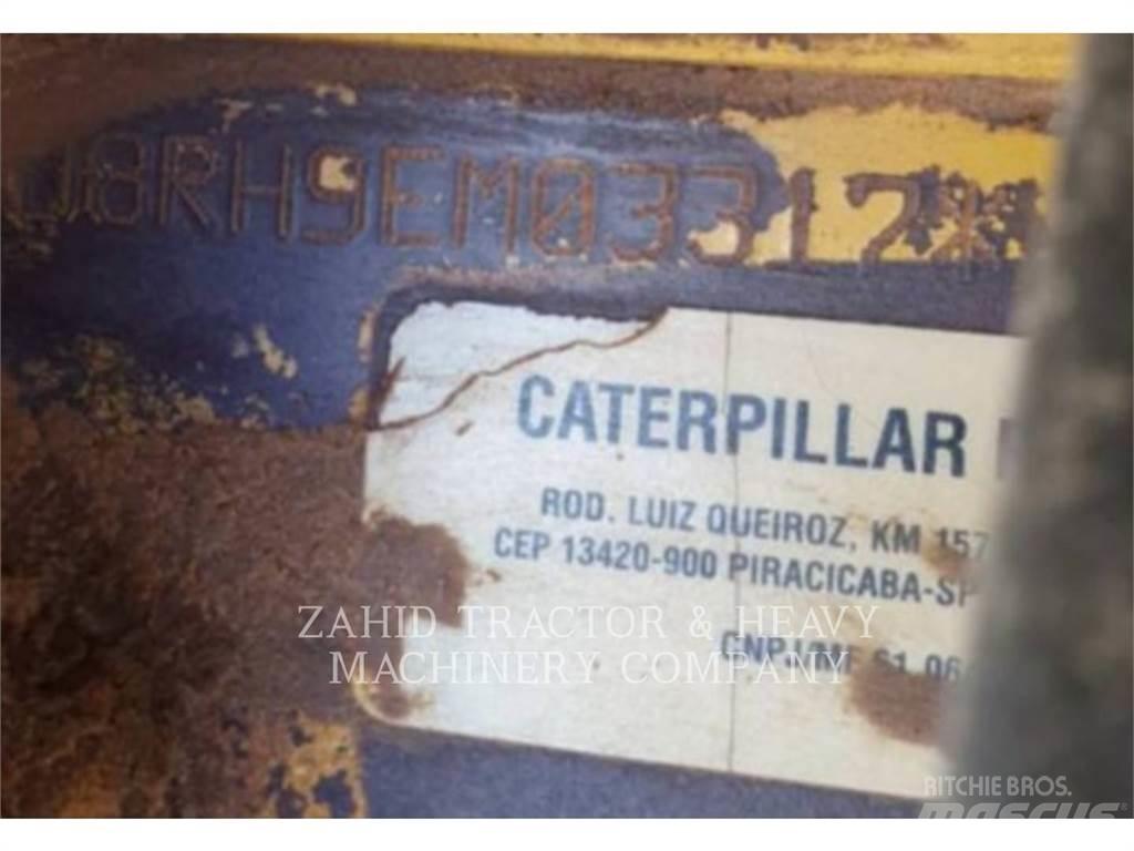 CAT D8RLRC 크롤러 도저