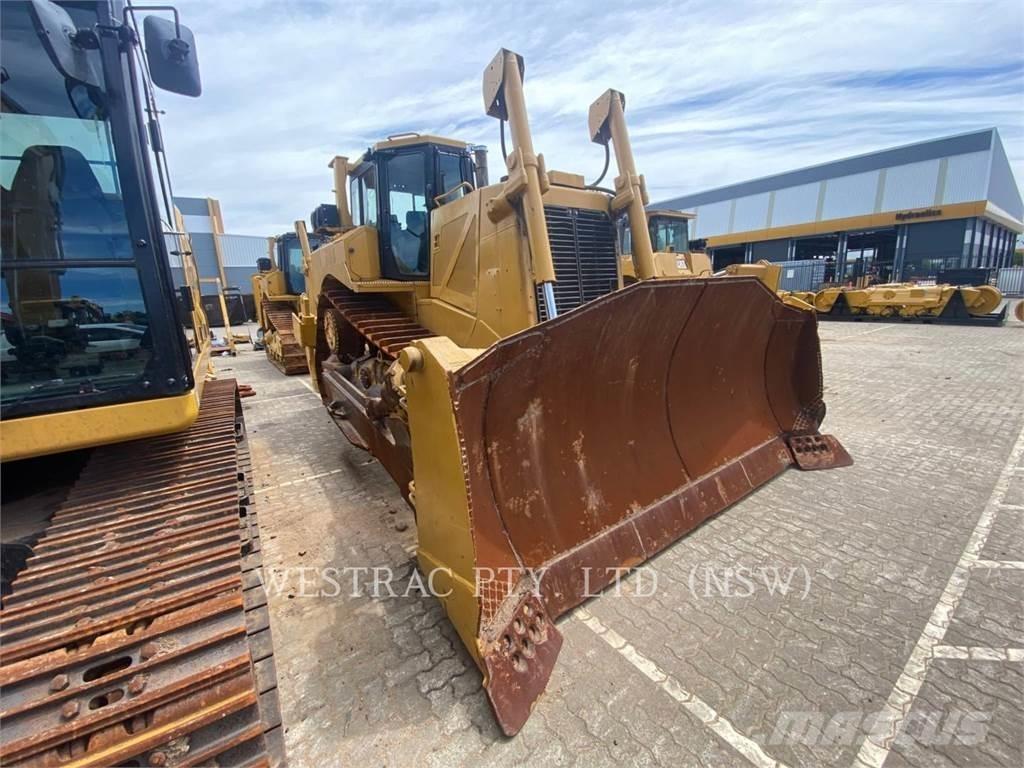 CAT D8T 크롤러 도저