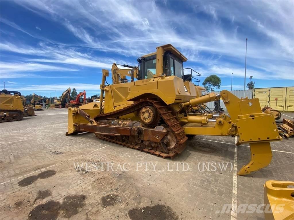 CAT D8T 크롤러 도저