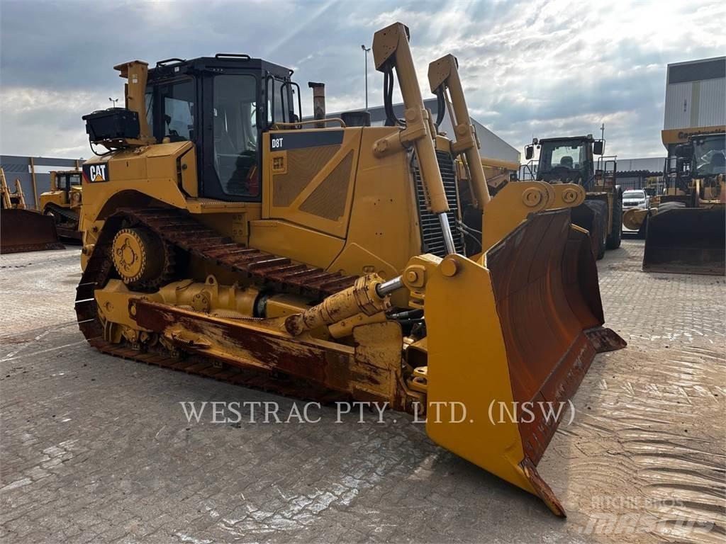 CAT D8T 크롤러 도저