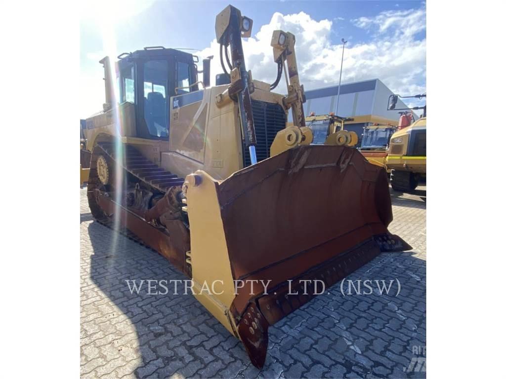 CAT D8T 크롤러 도저