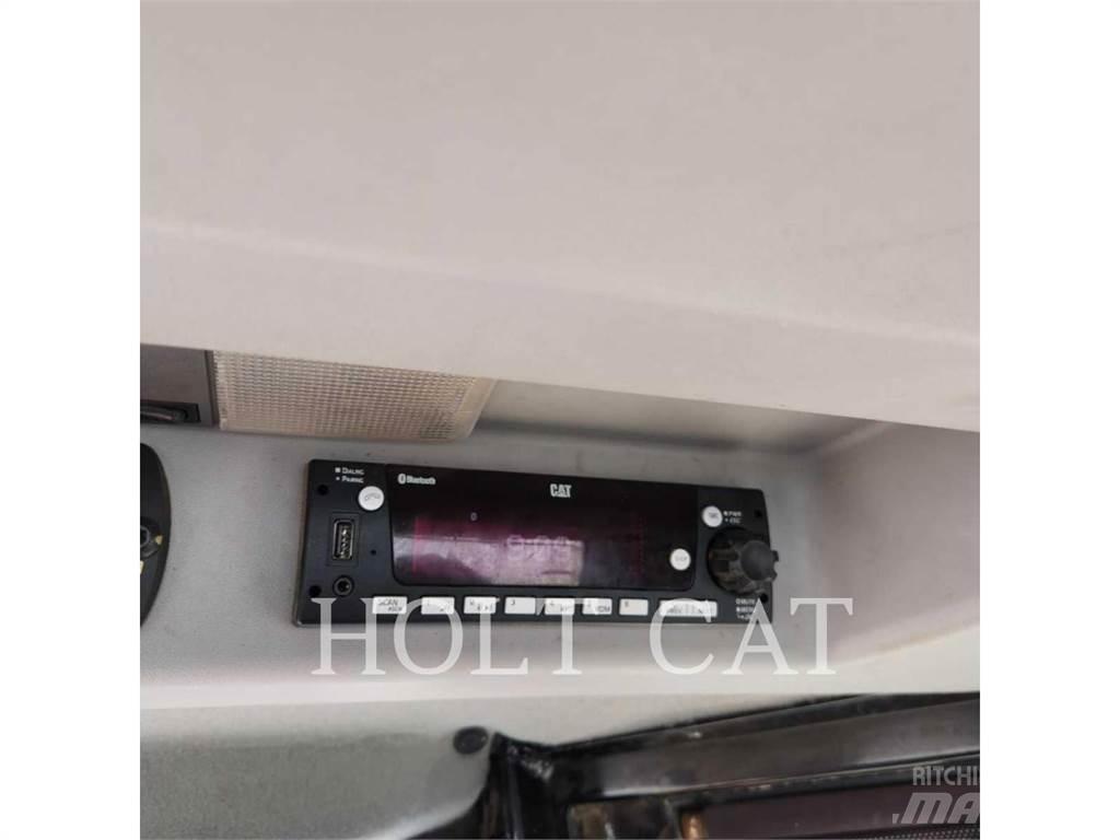 CAT D8T 크롤러 도저