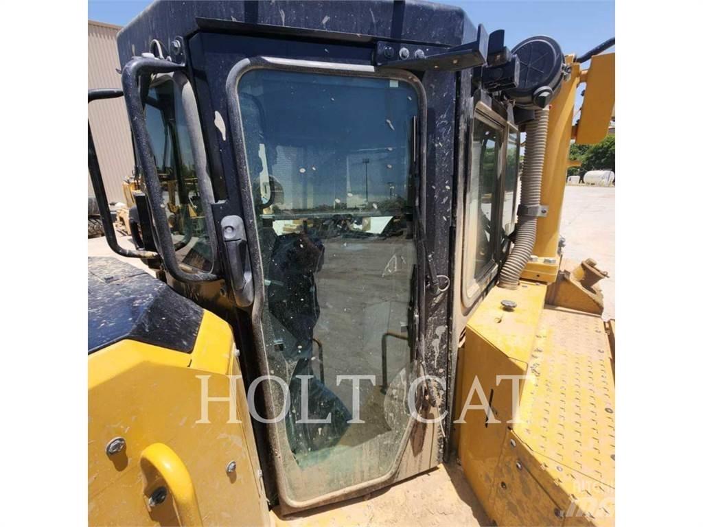 CAT D8T 크롤러 도저