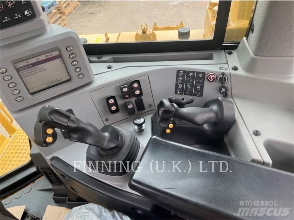 CAT D8T 크롤러 도저