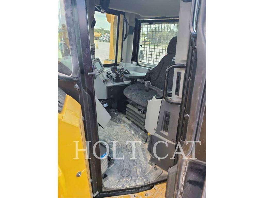 CAT D8T 크롤러 도저