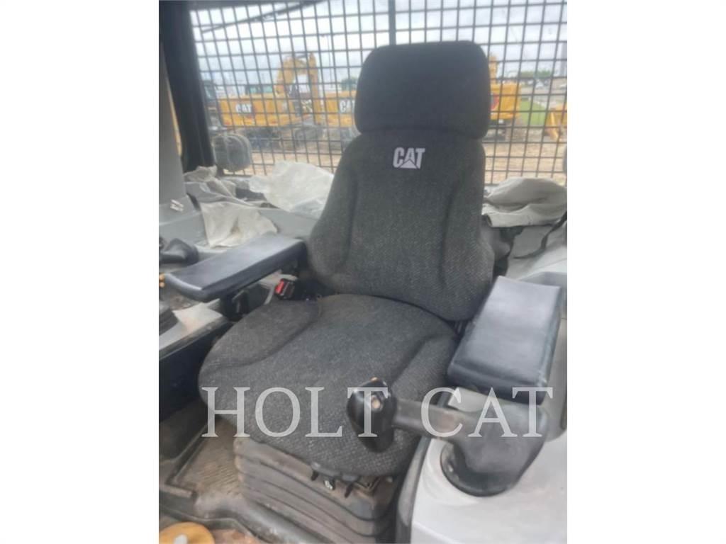 CAT D8T 크롤러 도저