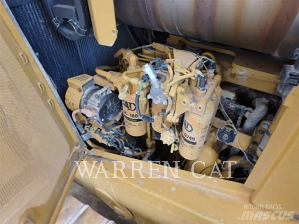 CAT D8T 4XLARO 크롤러 도저