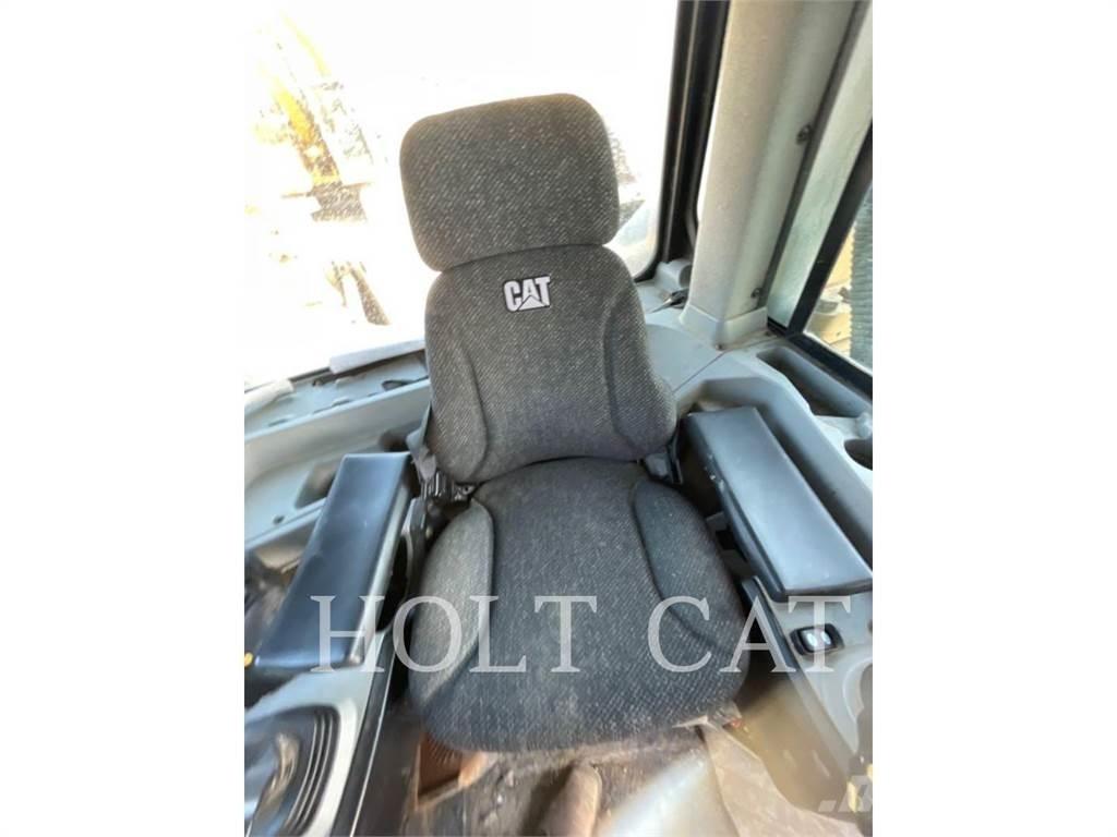 CAT D8T MS3 크롤러 도저