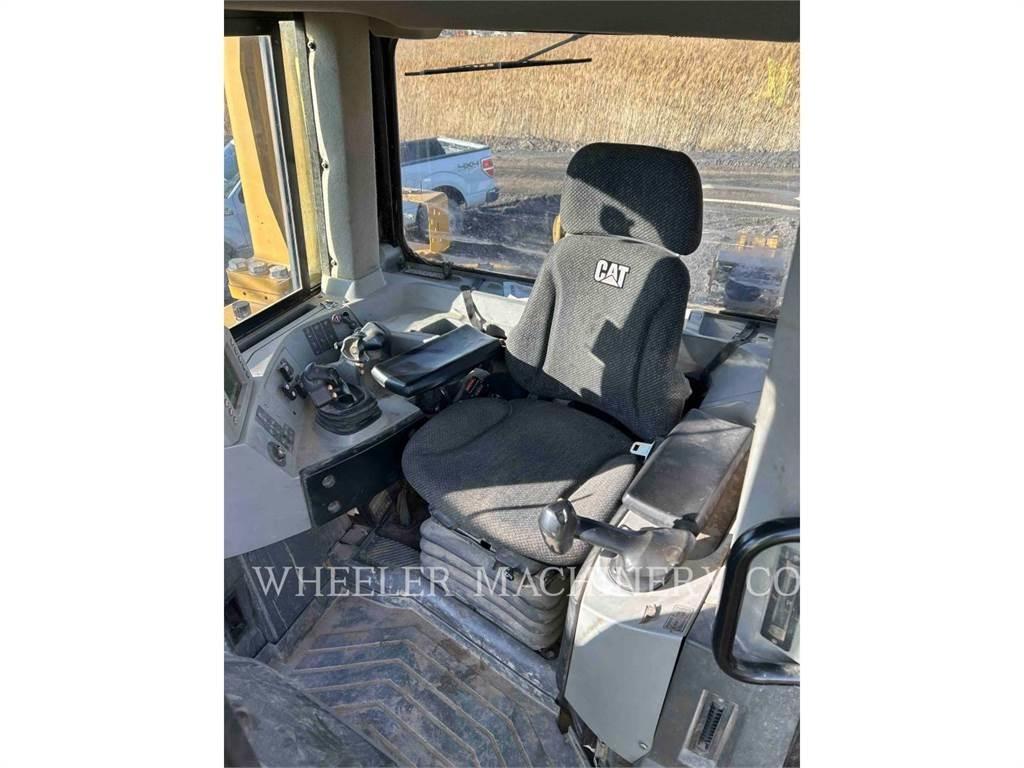CAT D8T SU 크롤러 도저