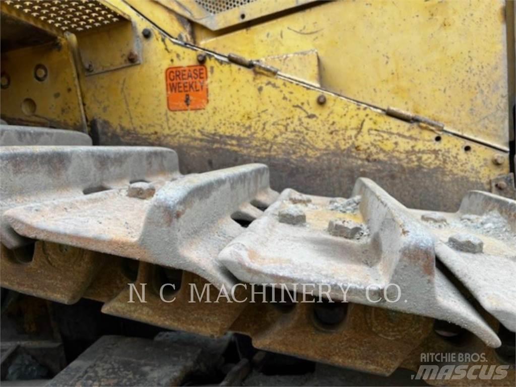 CAT D9N 크롤러 도저