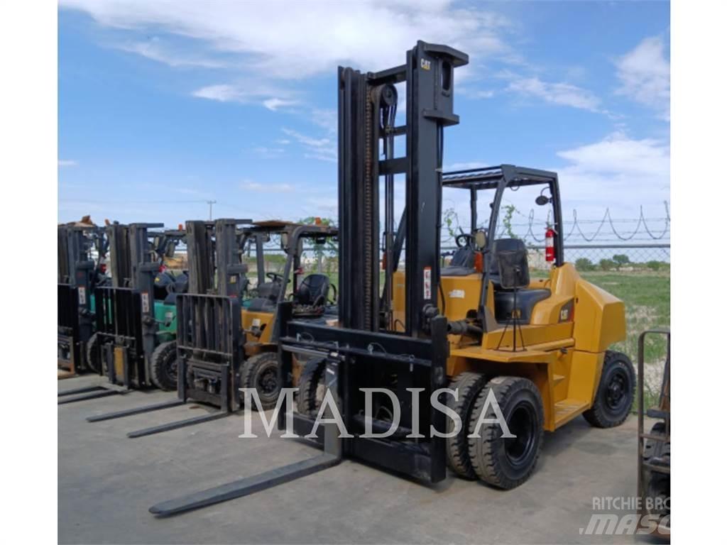 CAT DP70NM 디젤 지게차