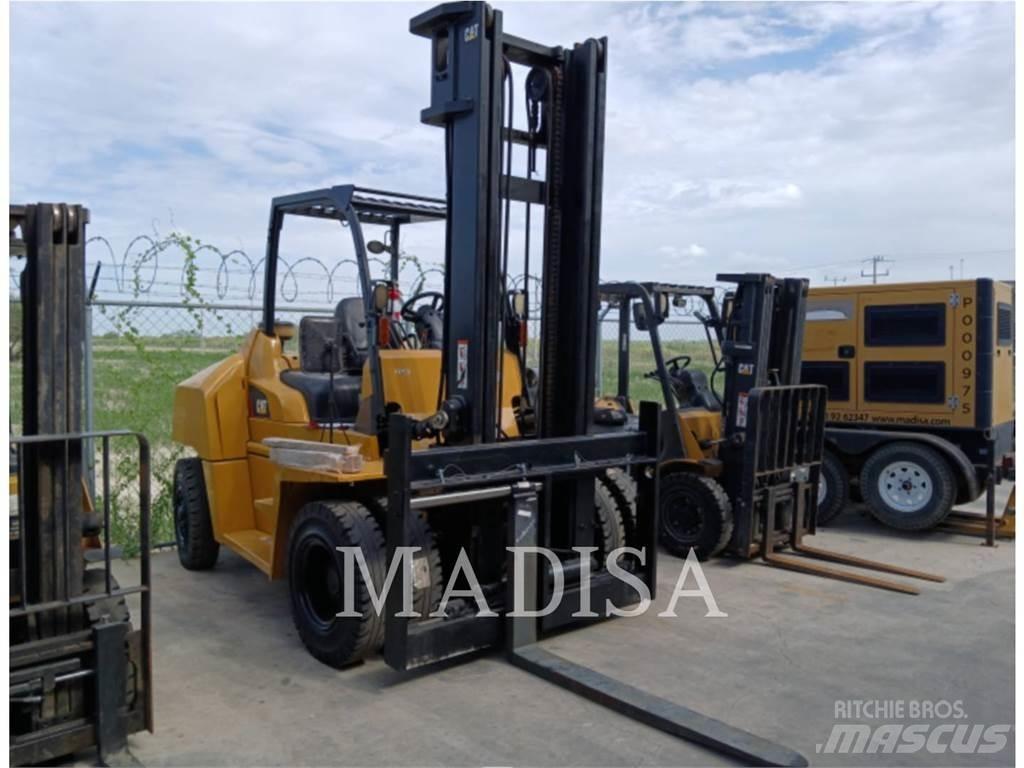 CAT DP70NM 디젤 지게차