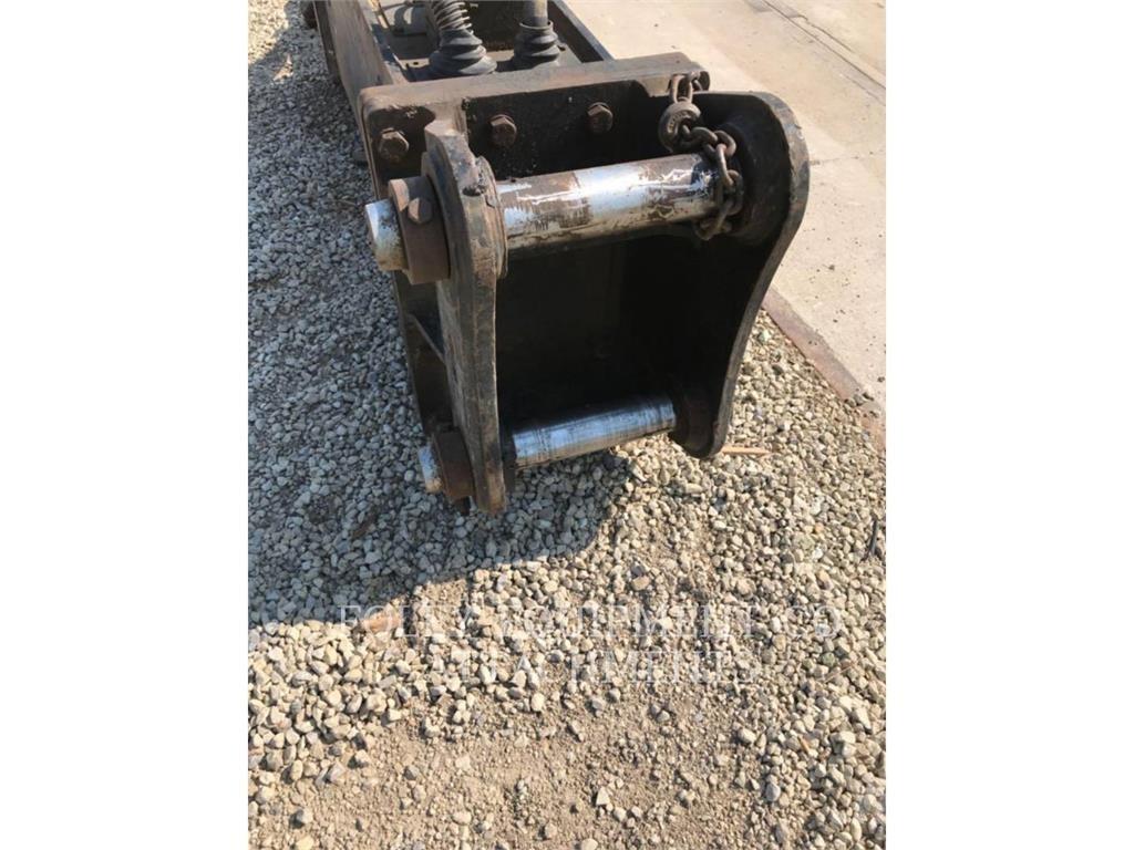 CAT HB120GC-B 대형 굴삭기 29톤 이상