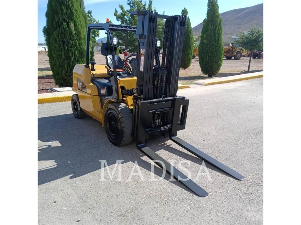 CAT LIFT TRUCKS DP50NM 디젤 지게차