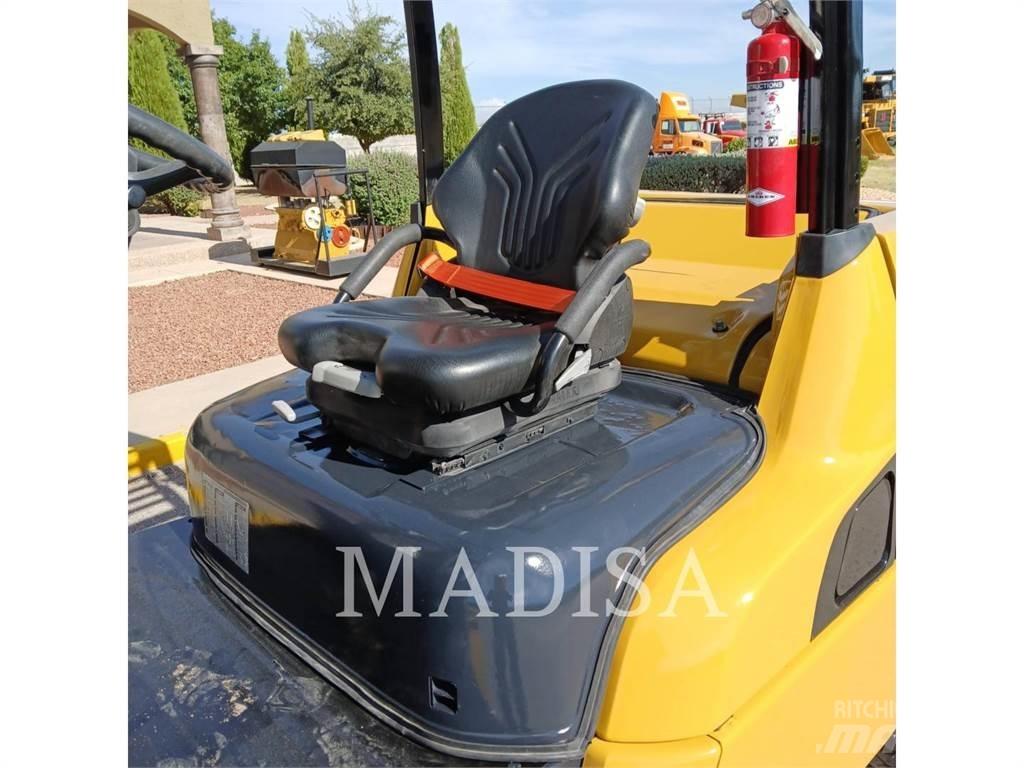 CAT LIFT TRUCKS DP50NM 디젤 지게차