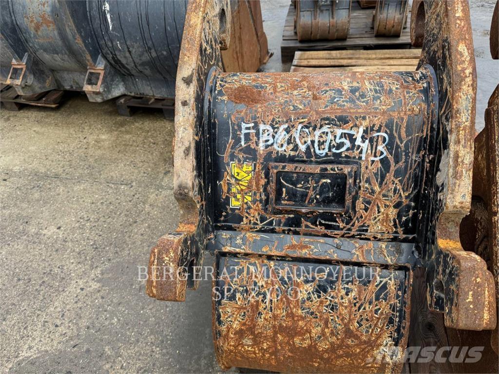 CAT M316F  휠 굴삭기