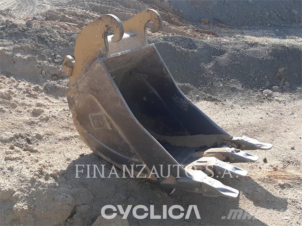 CAT M318  휠 굴삭기