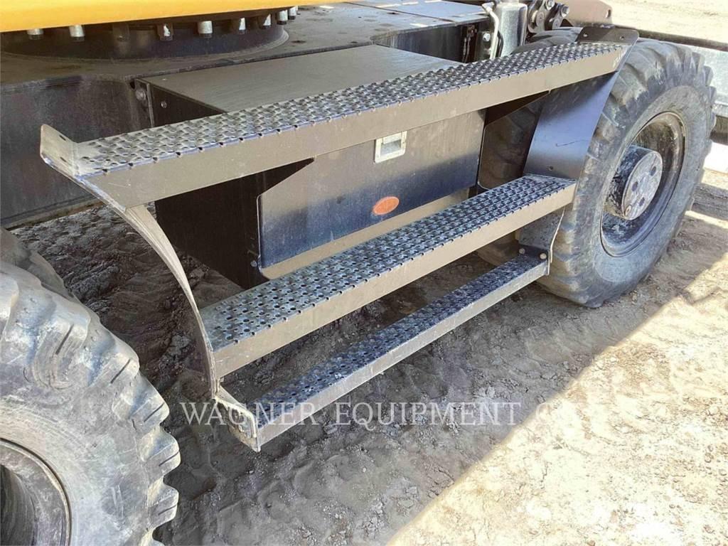 CAT M318F  휠 굴삭기