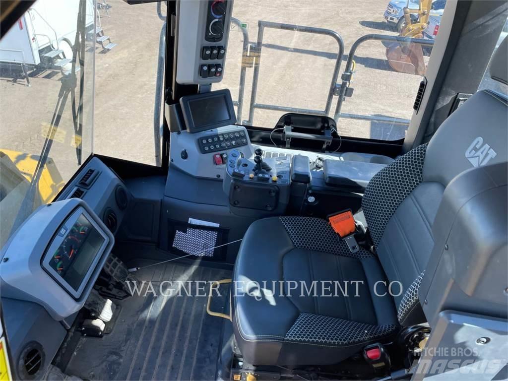 CAT M320F  휠 굴삭기