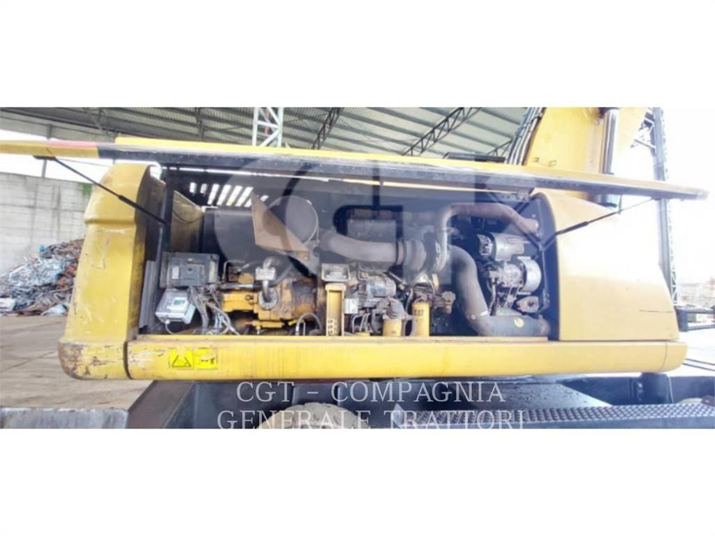 CAT M322D MH  휠 굴삭기