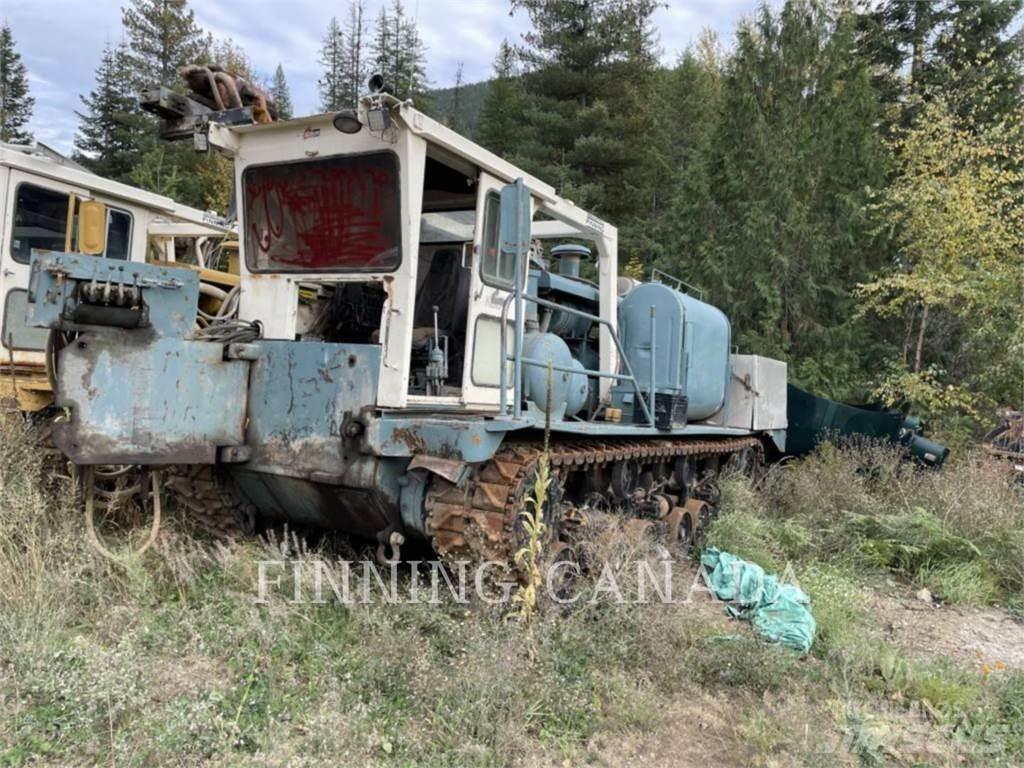 CAT M40 도로 굴착기