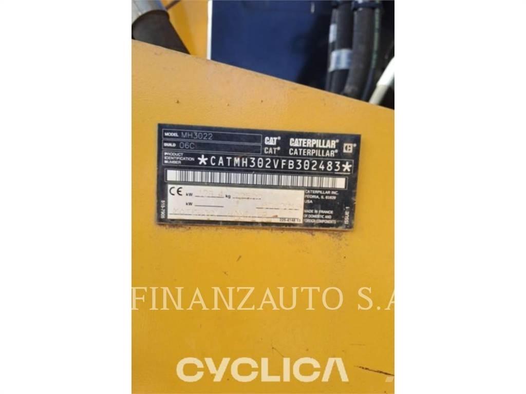 CAT MH3022  휠 굴삭기
