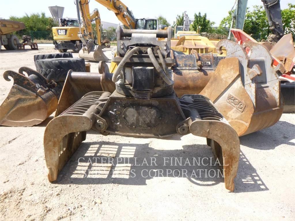 CAT MH3022-06  휠 굴삭기