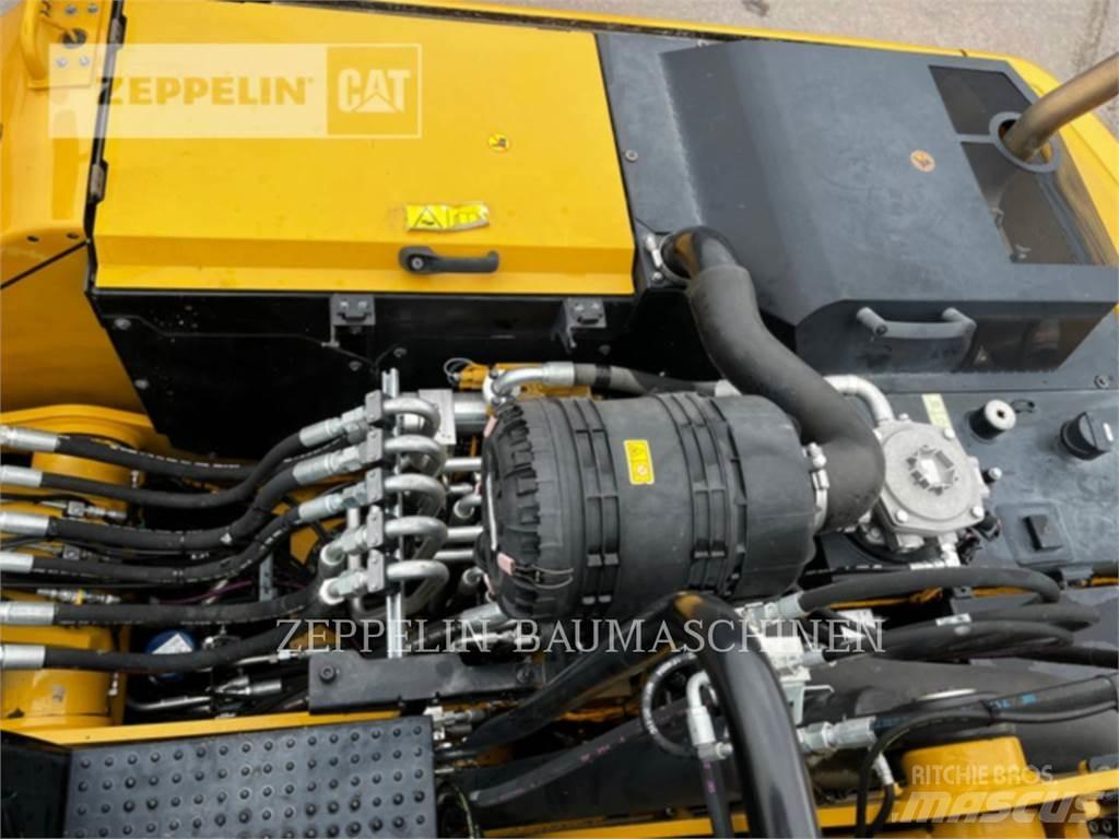 CAT MH3022-06C 파쇄용 굴삭기