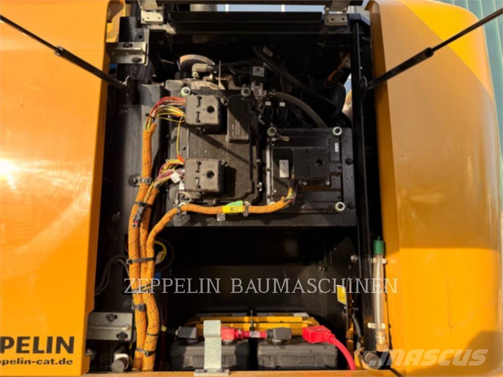 CAT MH3022-06C 파쇄용 굴삭기