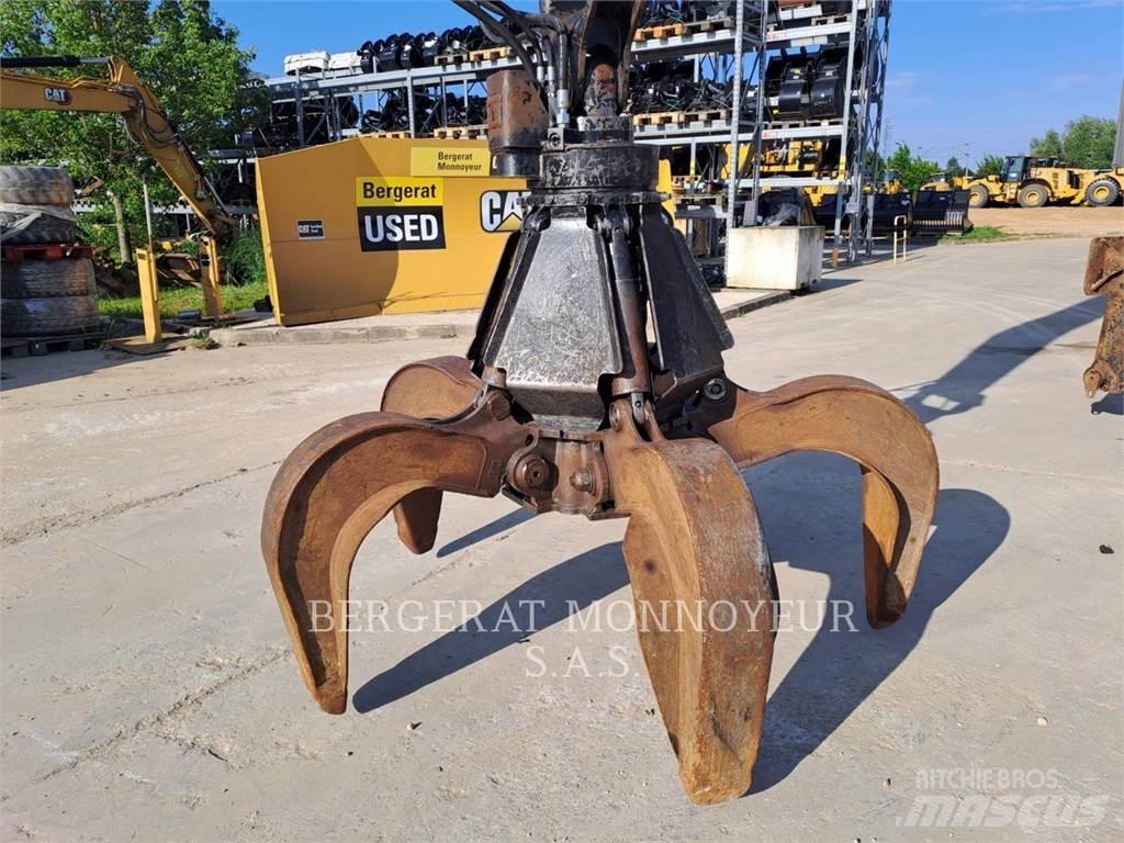 CAT MH3026  휠 굴삭기