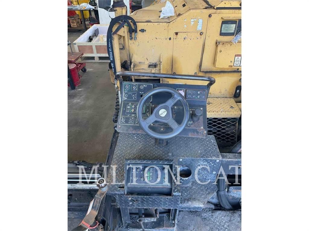 CAT P385B-2194 아스팔트 포장장비