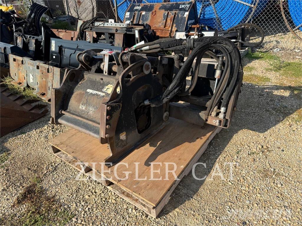 CAT PC205  스키드로더