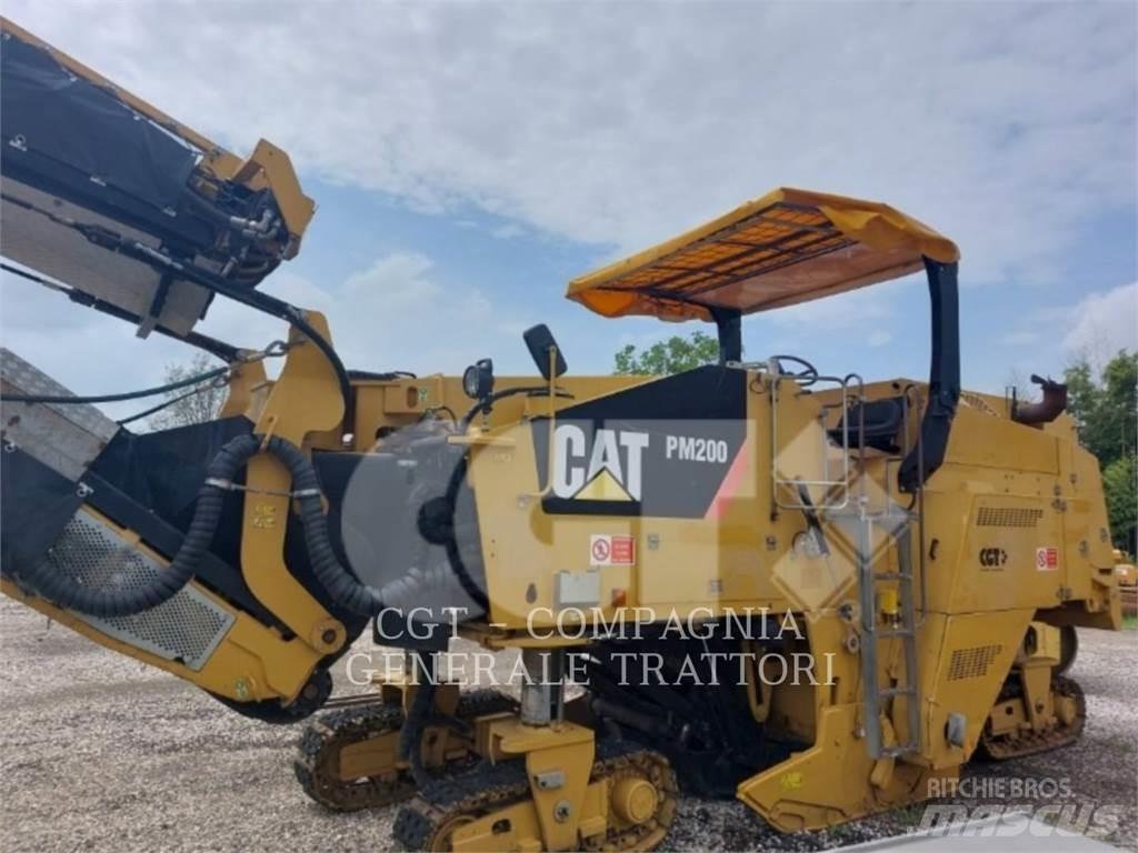 CAT PM200 아스팔트 콜드 밀링 기계