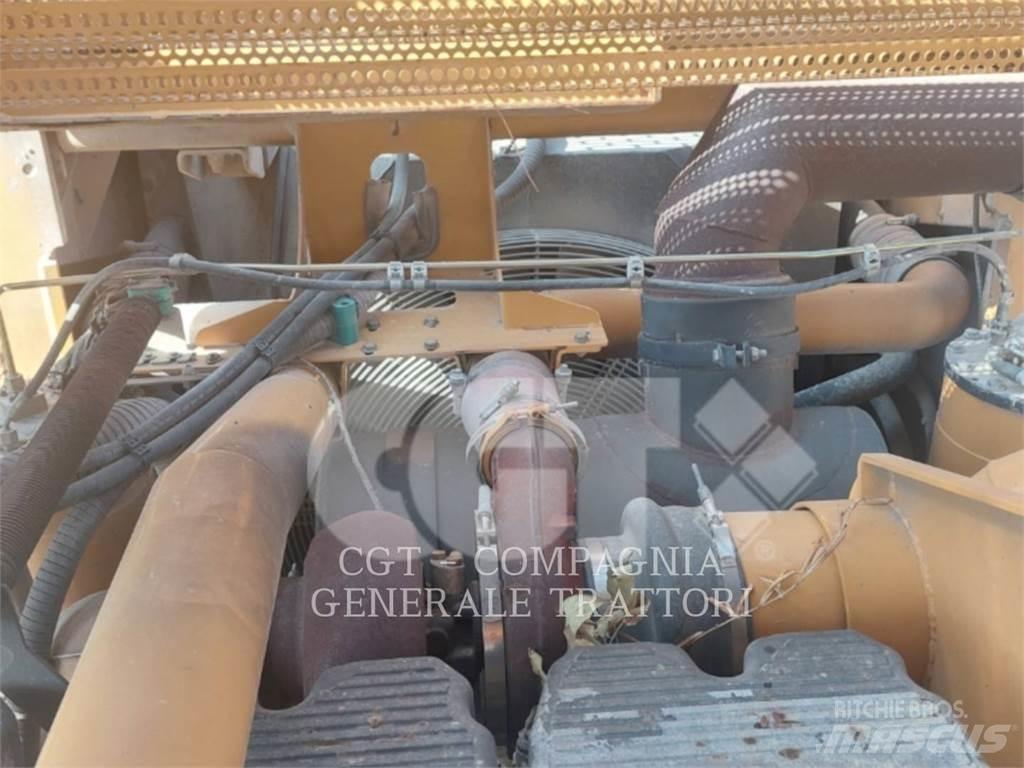 CAT PM200 아스팔트 콜드 밀링 기계
