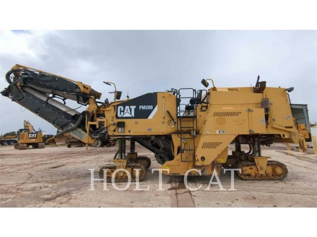 CAT PM200 아스팔트 리사이클러