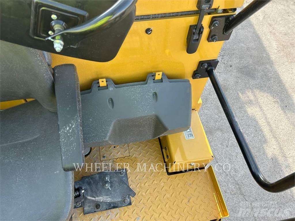 CAT PM822 아스팔트 콜드 밀링 기계