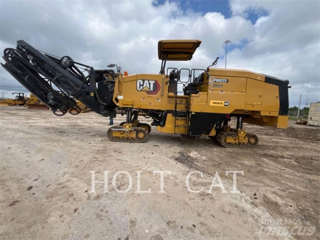 CAT PM822 아스팔트 리사이클러