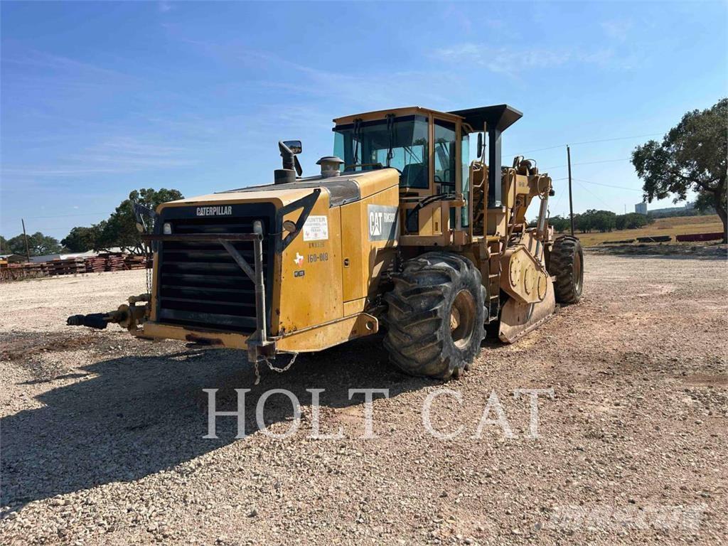 CAT RM300 아스팔트 리사이클러