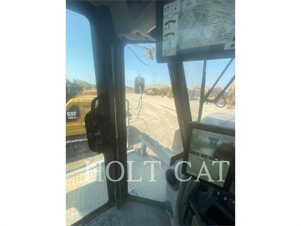 CAT RM400 아스팔트 리사이클러