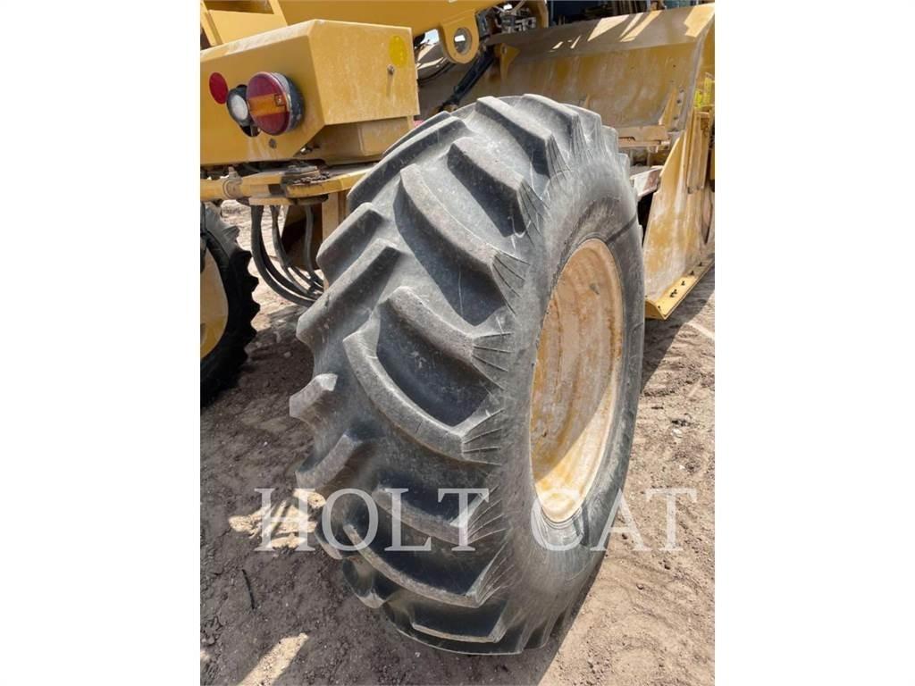 CAT RM400 아스팔트 리사이클러