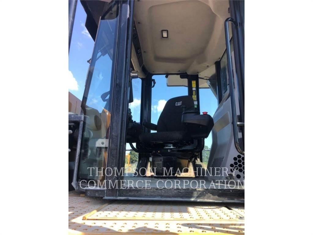 CAT RM400 아스팔트 리사이클러