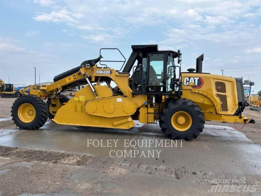 CAT RM400-01 아스팔트 포장장비