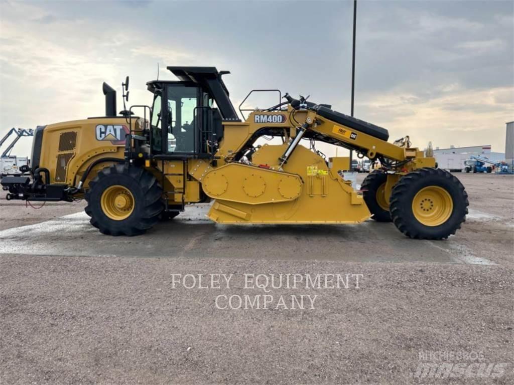 CAT RM400-01 아스팔트 포장장비
