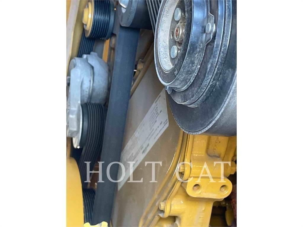 CAT RM400 CAB 아스팔트 리사이클러