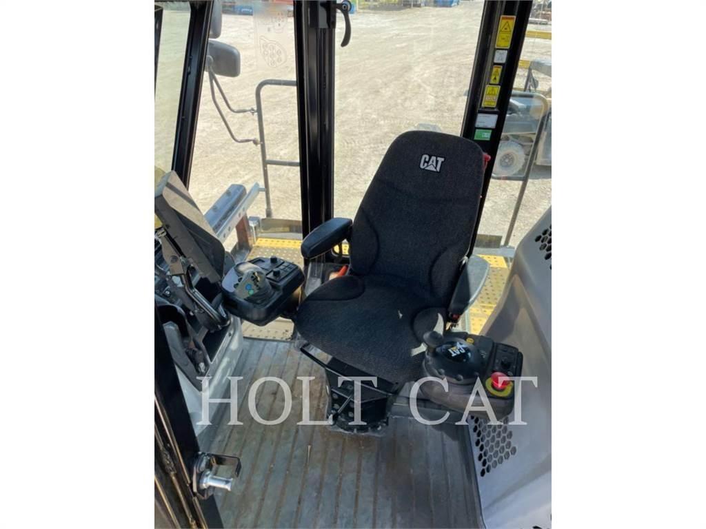 CAT RM400 CAB 아스팔트 리사이클러